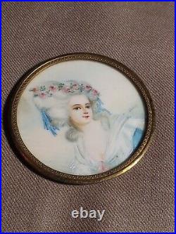 ANTIQUE END OF 18th CENTURY FRENCH MINIATURE HAND PAINTED GOUACHE WOMAN