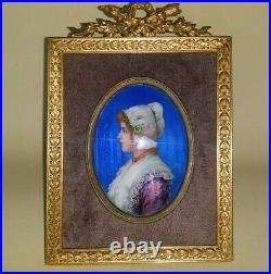French enamel miniature portrait painting Dutch woman, signed VOLNEY. Circa 1830